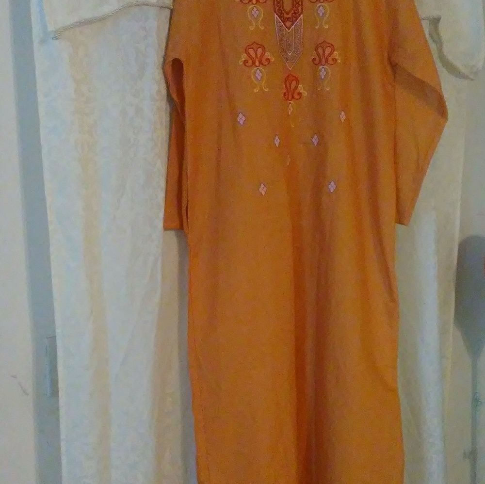 90%off Beautiful embroidery work maxi dress!